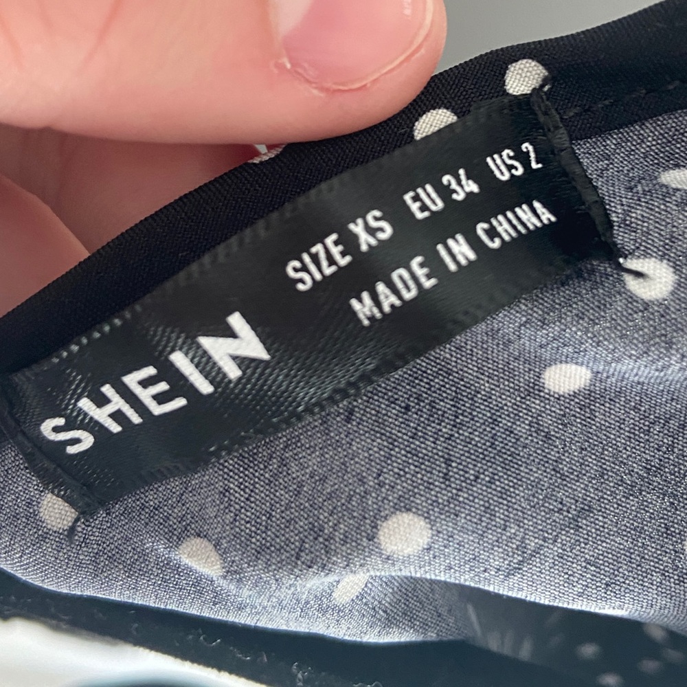 SHEIN Top - Picture 2 of 2